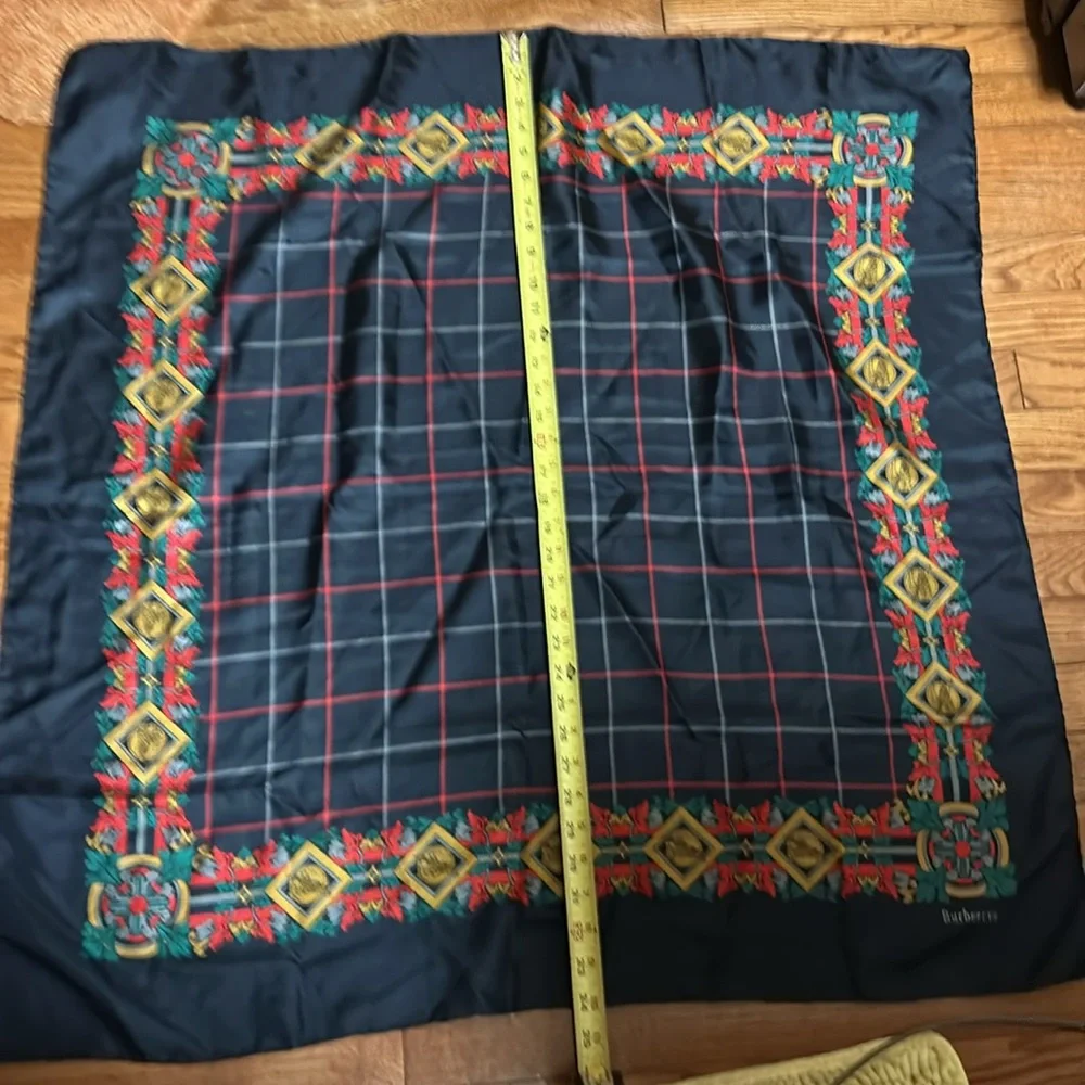 Burberrys Vintage Scarf - Picture 5 of 6